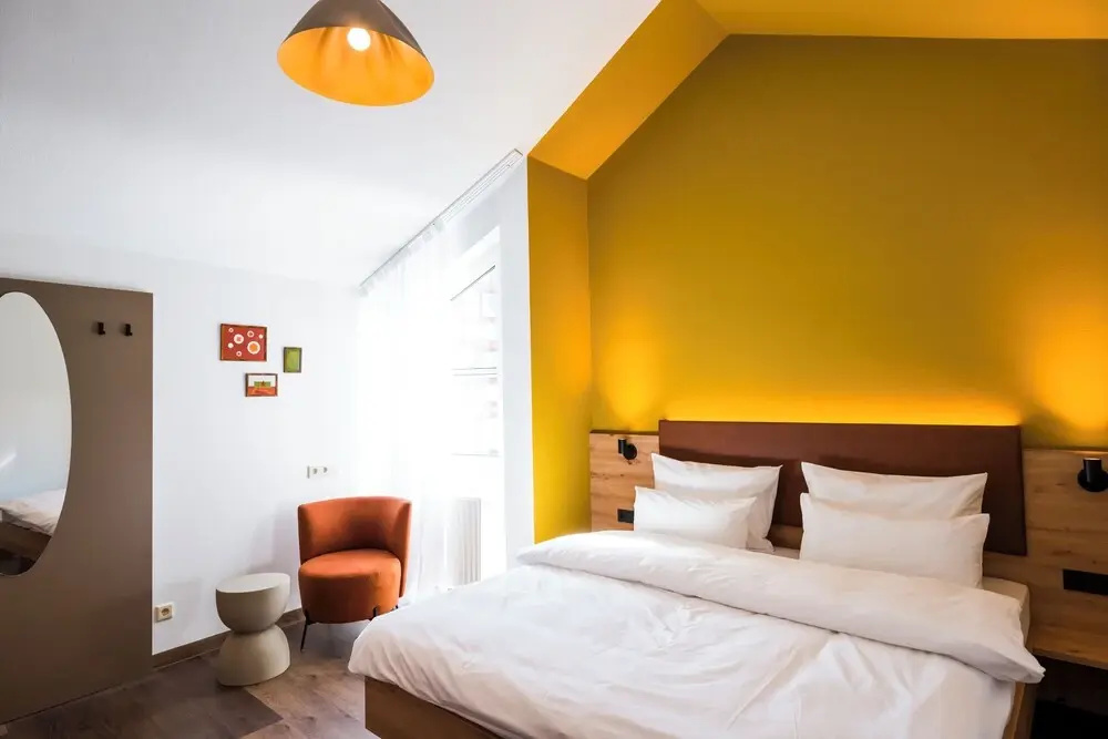 Economy room