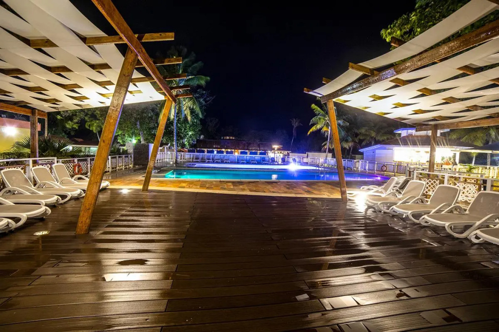 Beach & Waterfront