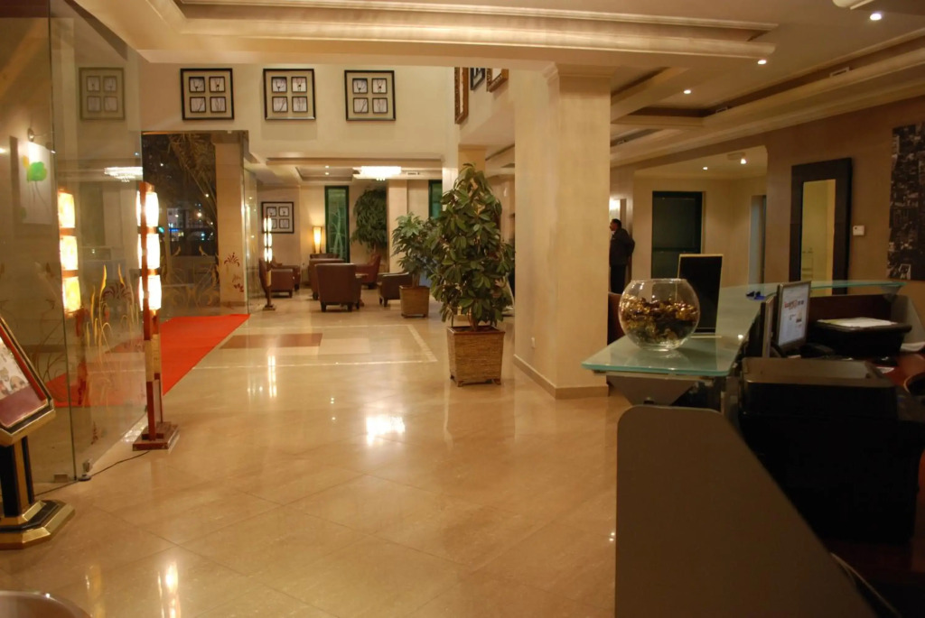 Times Square Suite Hotel - фото 33