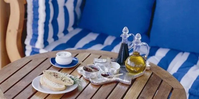 Food & Beverage