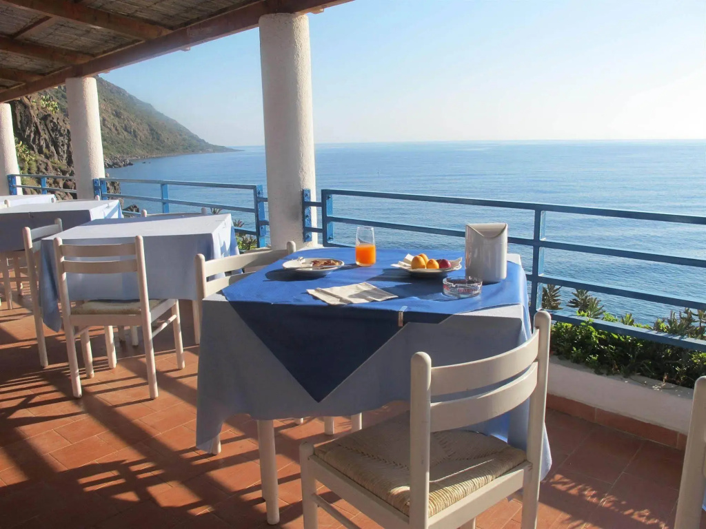 Ora Resort Phenicusa Filicudi
