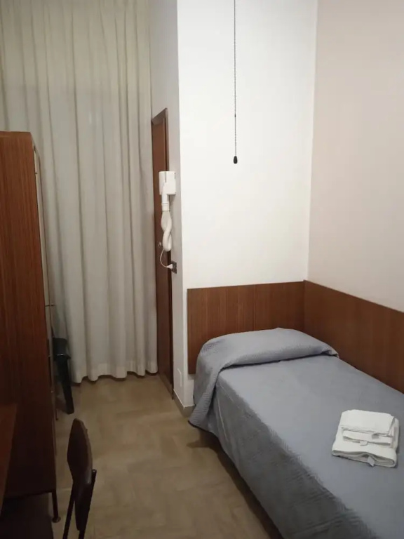 Economy room