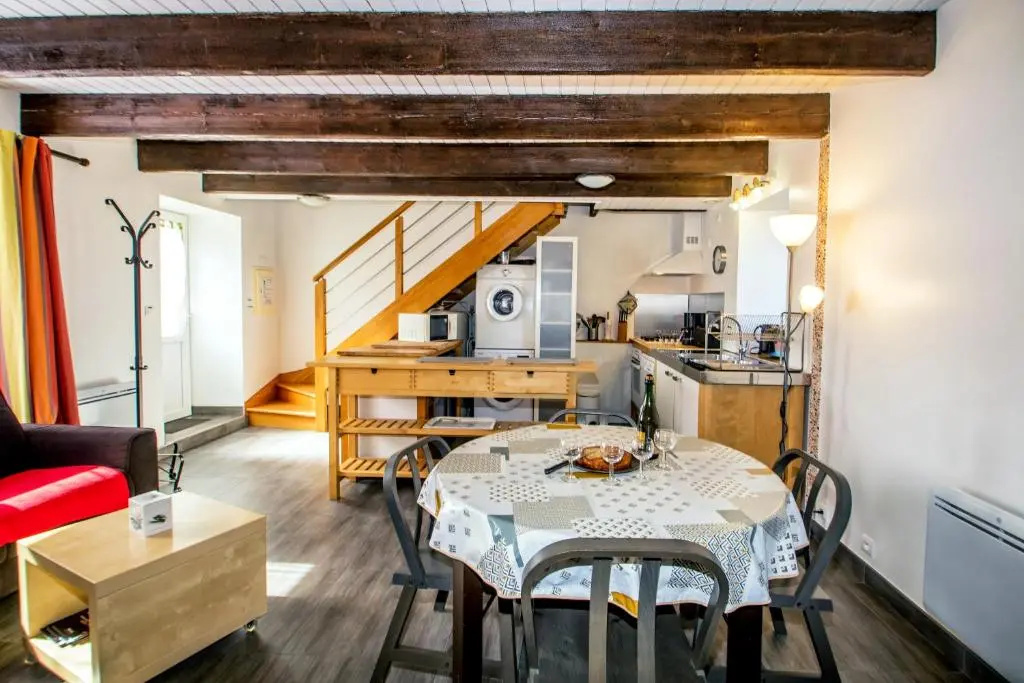 2 Bedrooms Cottage