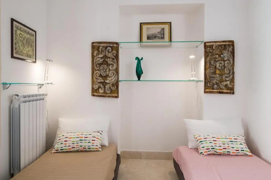 Sant'Agostino Apartment by DomuSicily