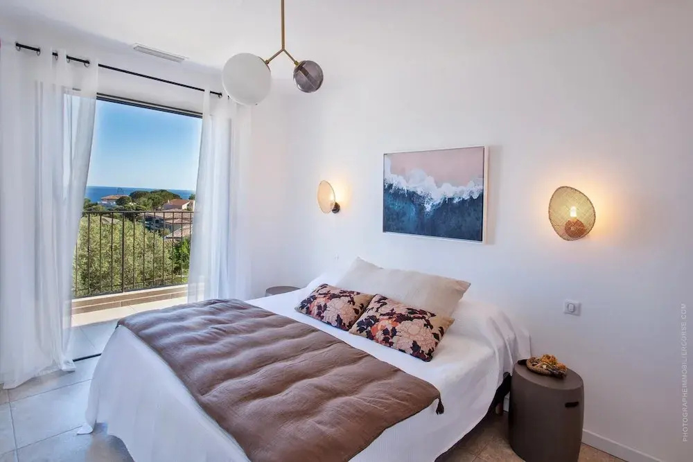 Voir la photo 2 — Superb Villa With Pool and sea View