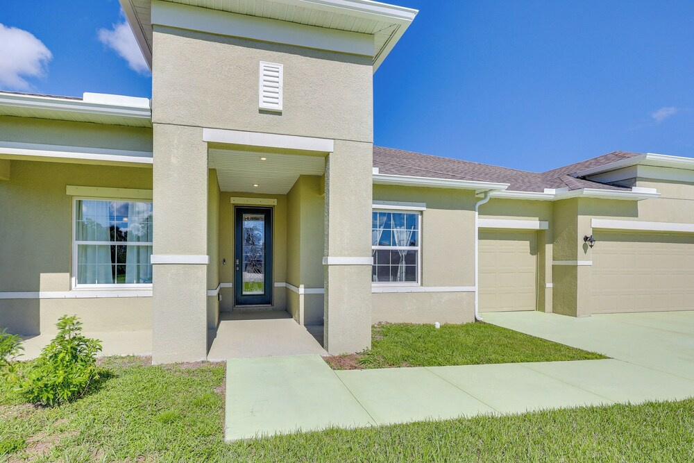 2 Mi to Golf! Punta Gorda Gem w/ Pet-friendly Yard