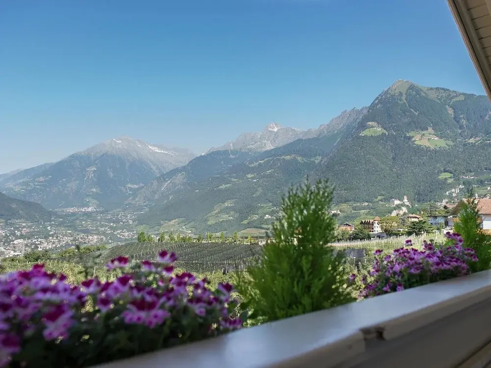 Apartment in Dorf Tirol Near Spronser Lakes