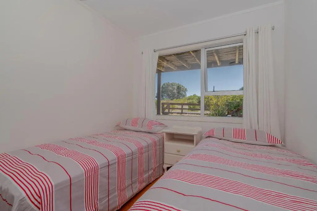 Over the Dunes - Cooks Beach Holiday Home
