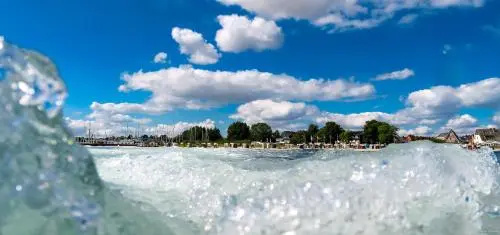 Beach & Waterfront