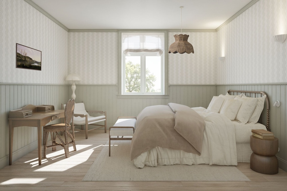 Classic Double room (full double bed)
