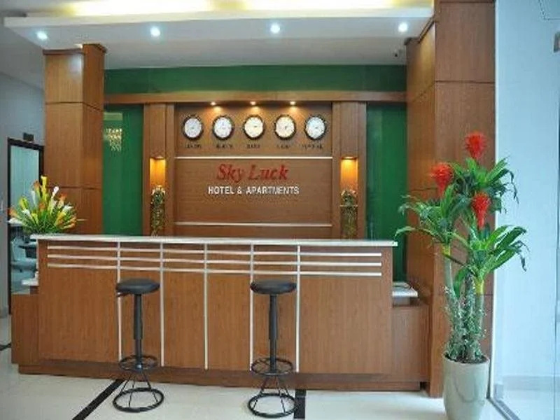 Lobby & Reception
