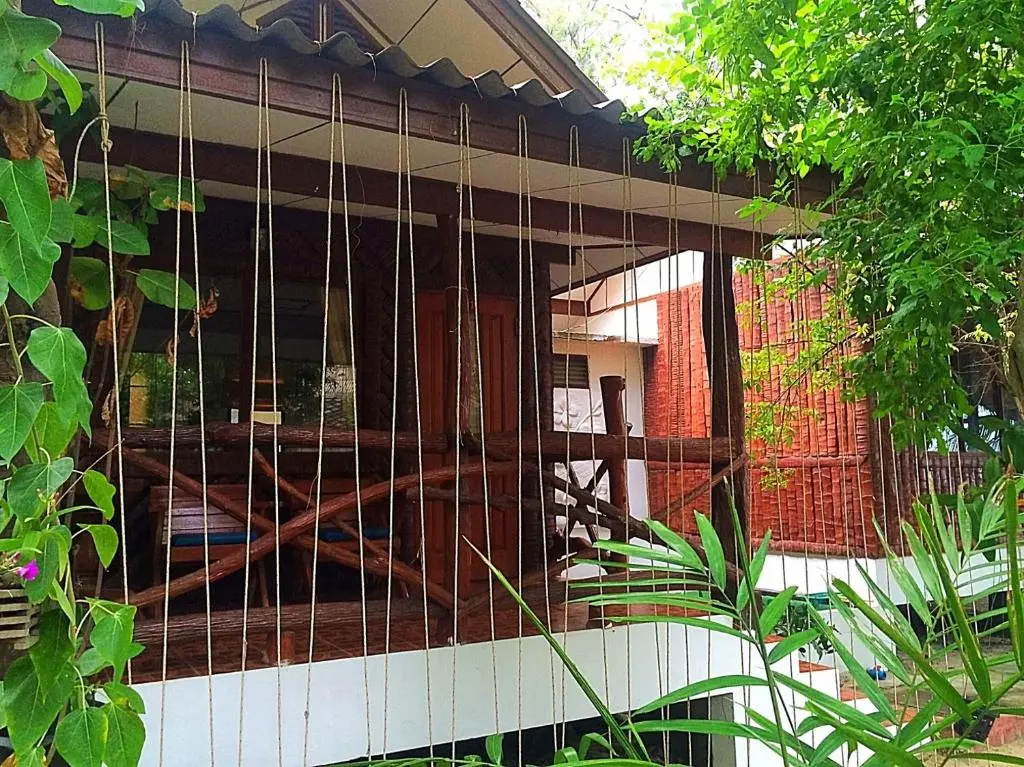 2 Bedrooms Bungalow