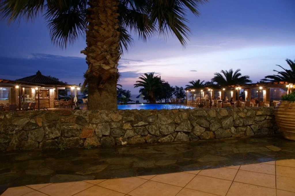 Oasis Hotel 3 * Oasis Hotel 3 *