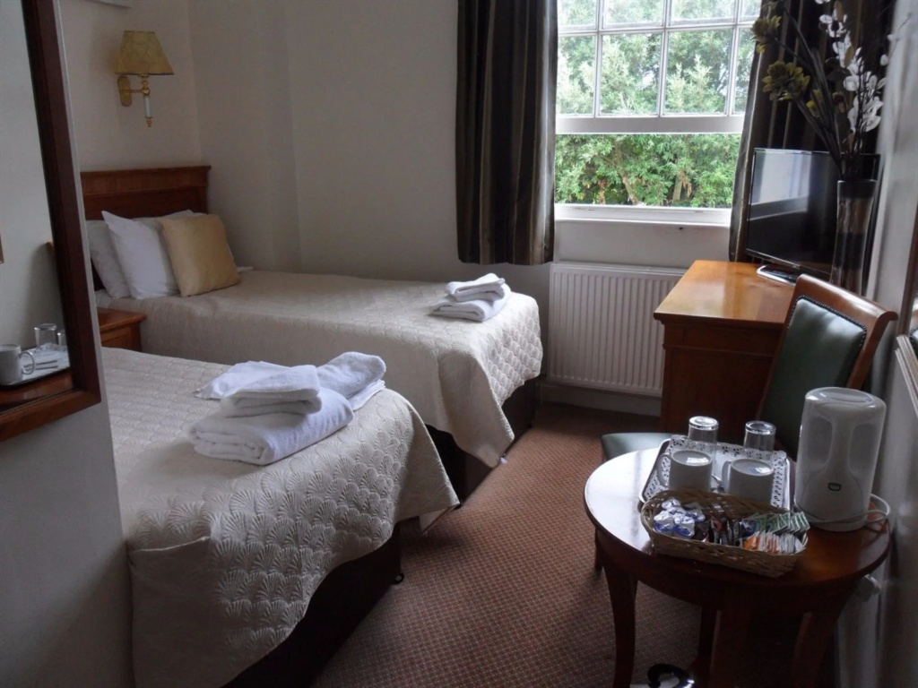 London Inn - 2