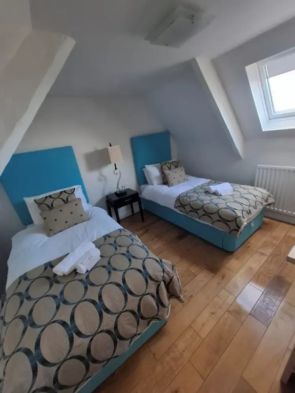 Modern Apartment - Quiet Location