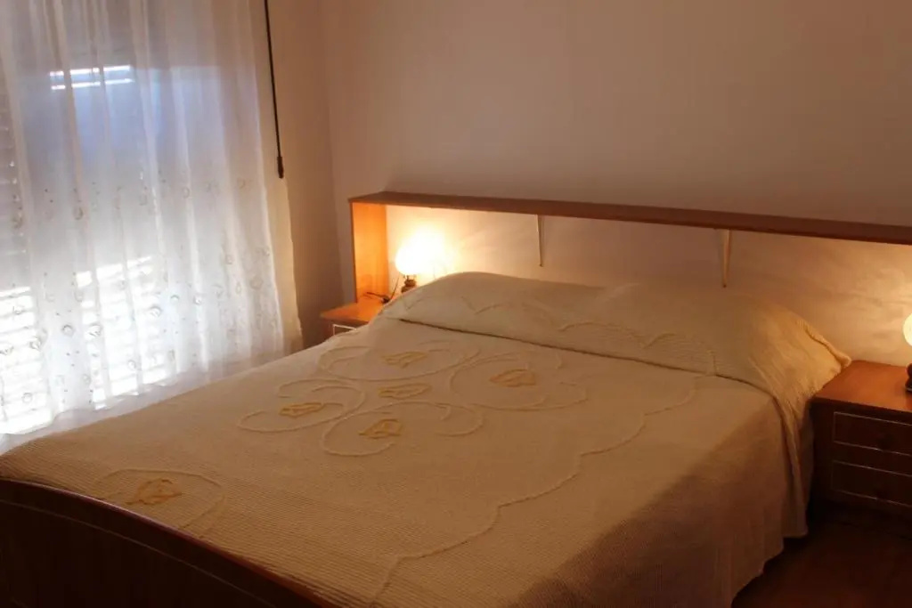 Deluxe Double room with balcony (full double bed)