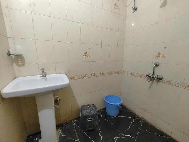Classic Double room with balcony (full double bed)