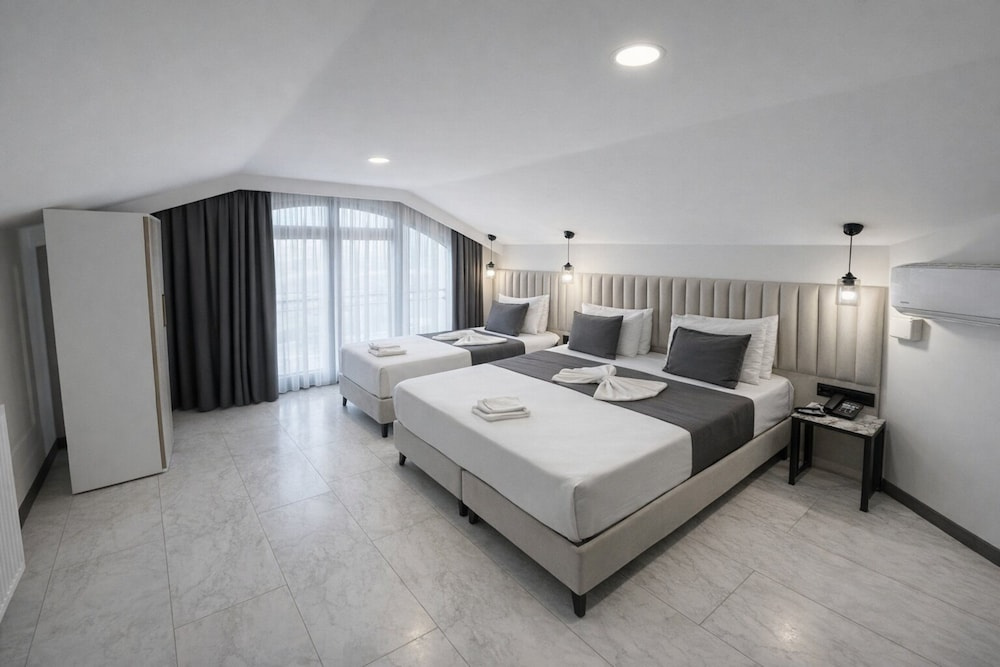 Deluxe Triple room