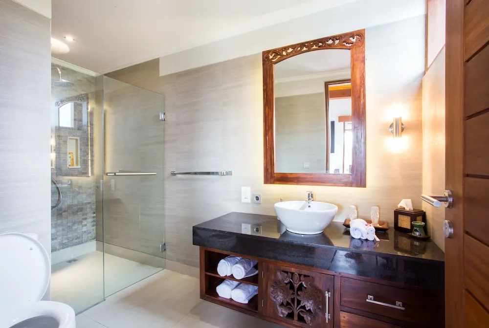 3 Bedrooms Luxury Villa with balcony