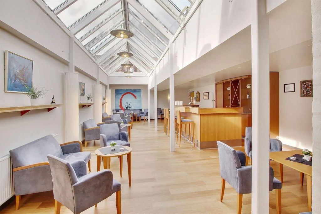 Hotel photo 12