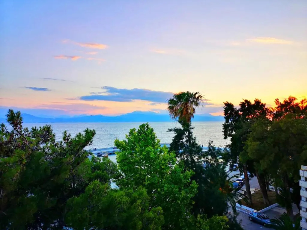 Standard Double room with sea view (full double bed)
