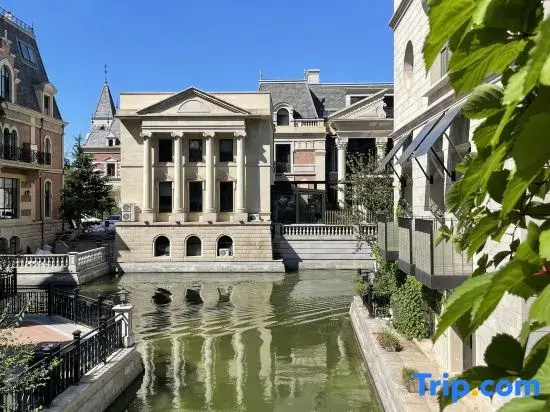 Yuepeng Boutique Apartment (Dalian Harbour Plaza)