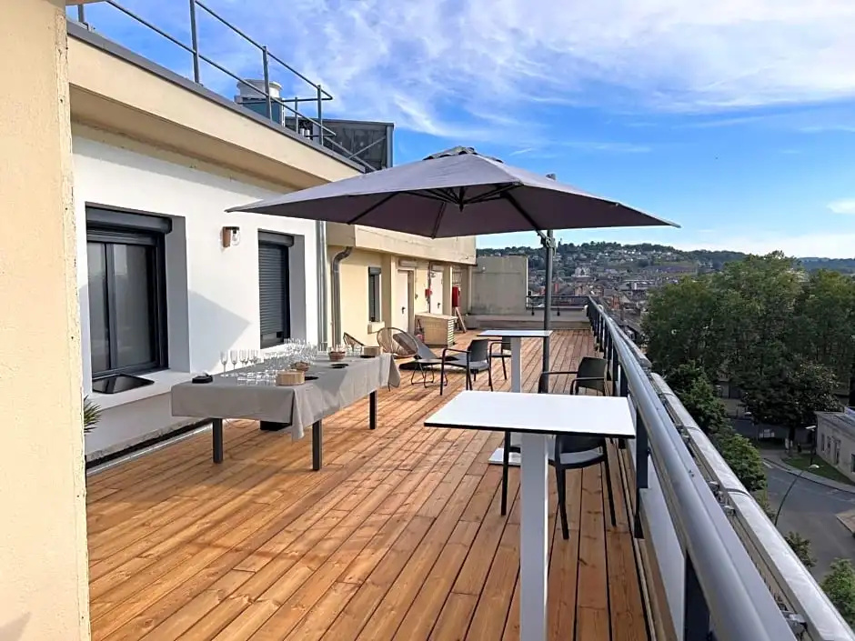 2 Bedrooms Double Apartment (full double bed)