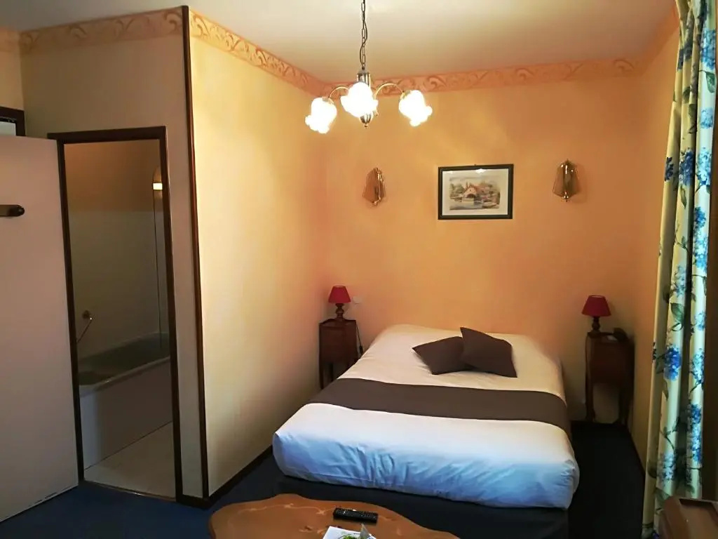 Standard Double room (full double bed)