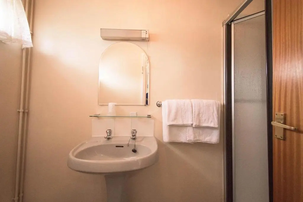 Pinegrove Hotel - Chambres