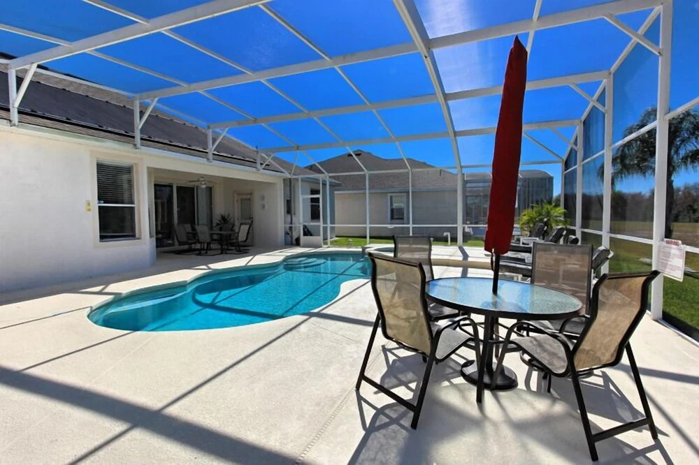 351bs 5 Bedroom Villa by RedAwning