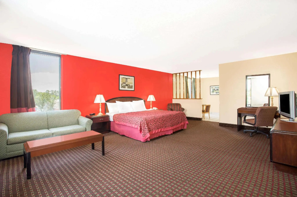 Double Suite (full double bed)