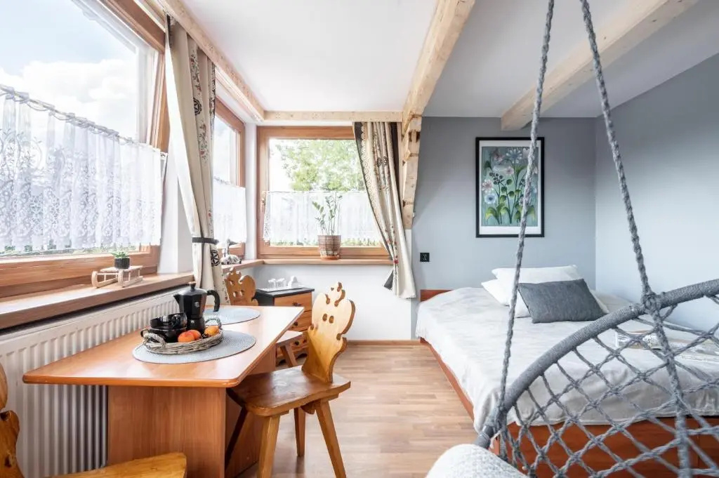 Standard Triple room with mountain view