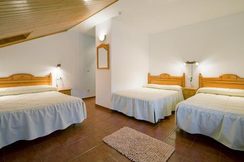 Hotel Restaurante Castillo D Acher by null