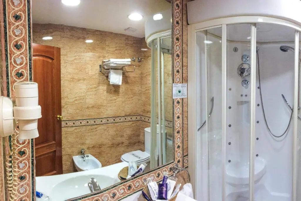 Hotel Reino de Granada - Chambres