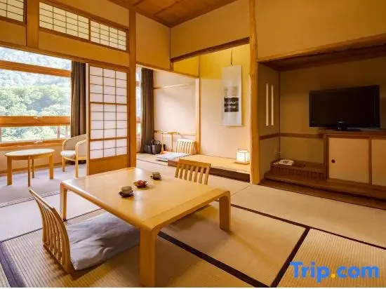 Standard room with lake view