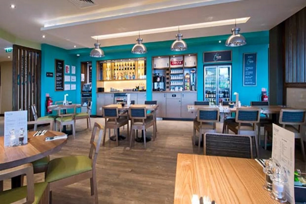 Food & Beverage