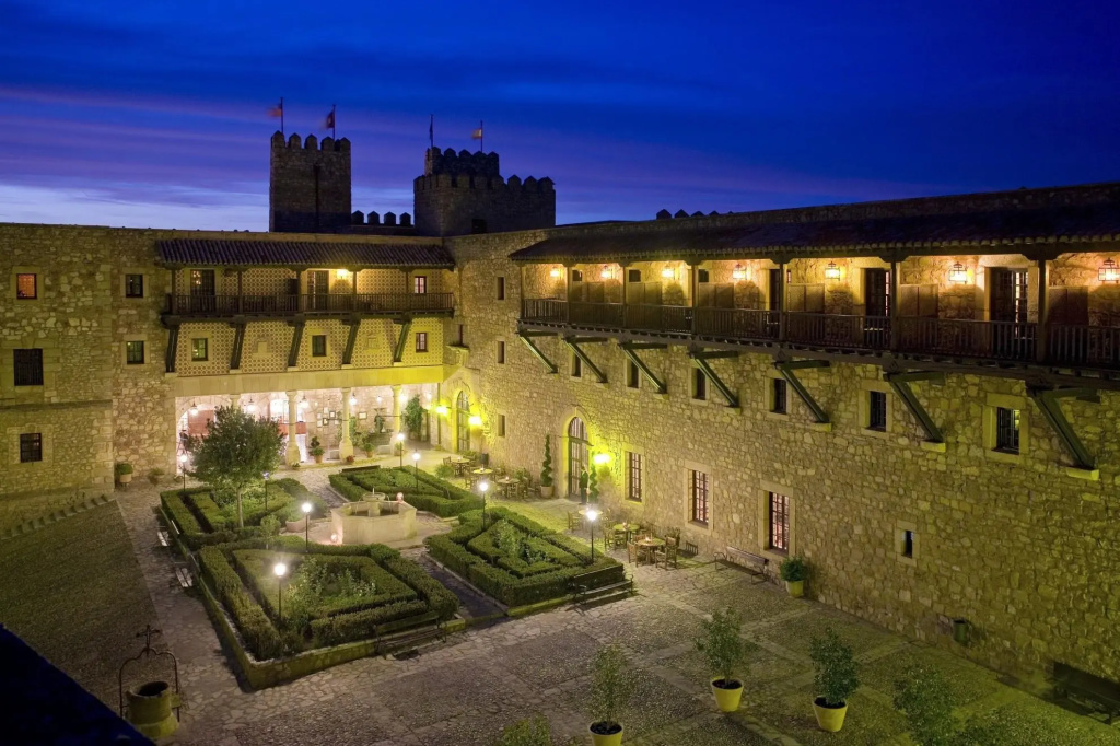 Parador De Siguenza - Chambres