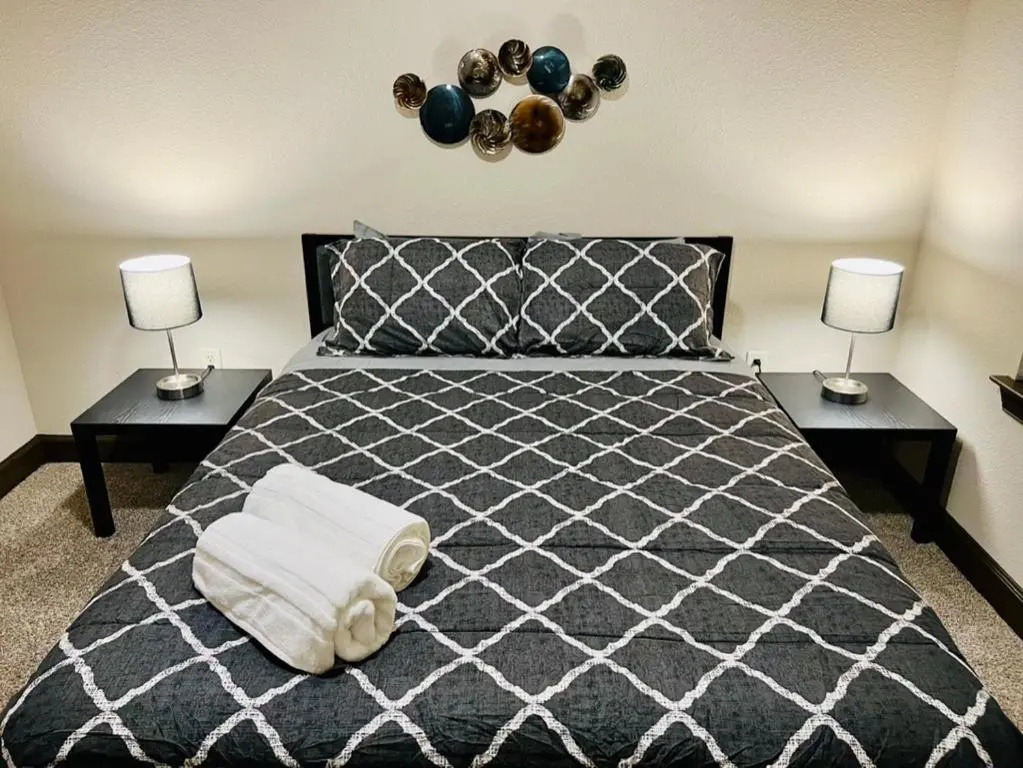 Apt Walkable to Towncenter - FREE Park - Pool - Gym