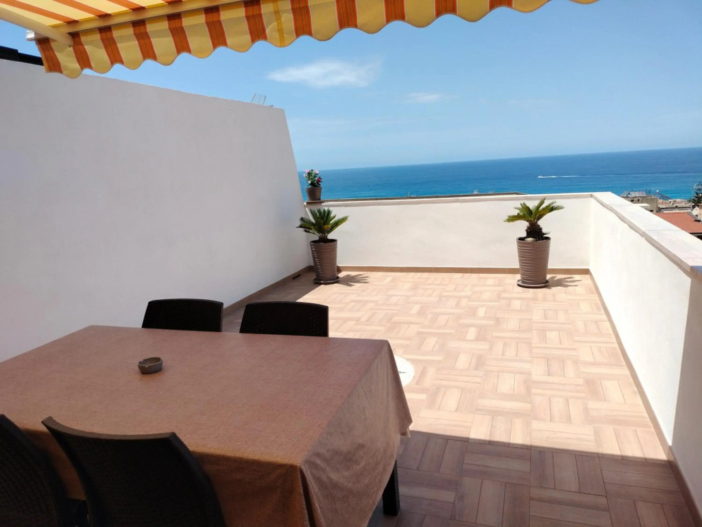 Emyteo Apartment