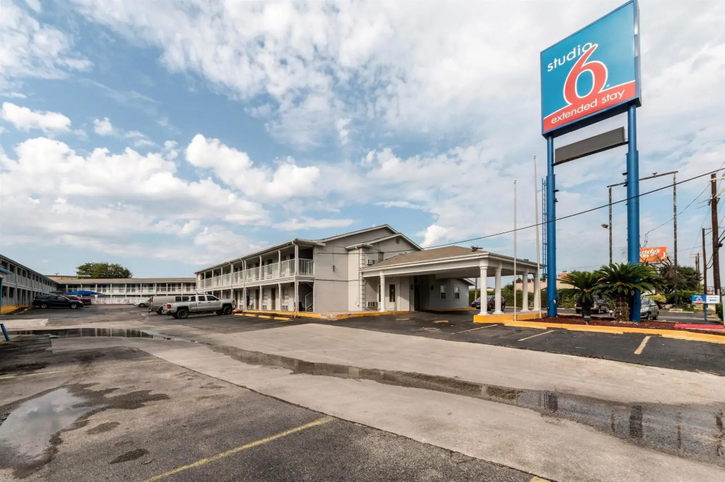 Studio 6 San Antonio, Tx - Fort Sam Houston Area