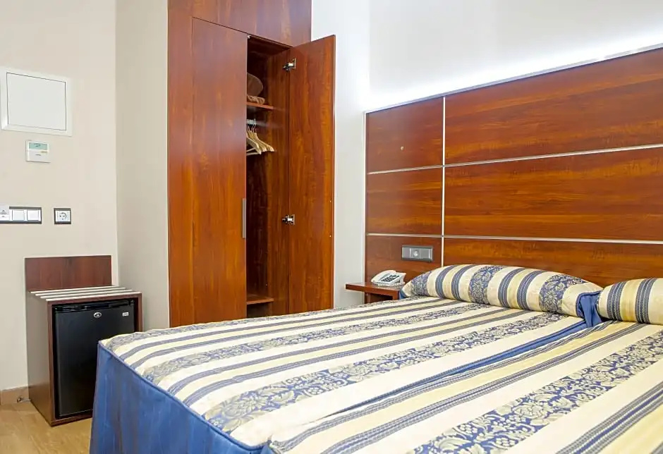Hotel Castilla Guerrero - Chambres