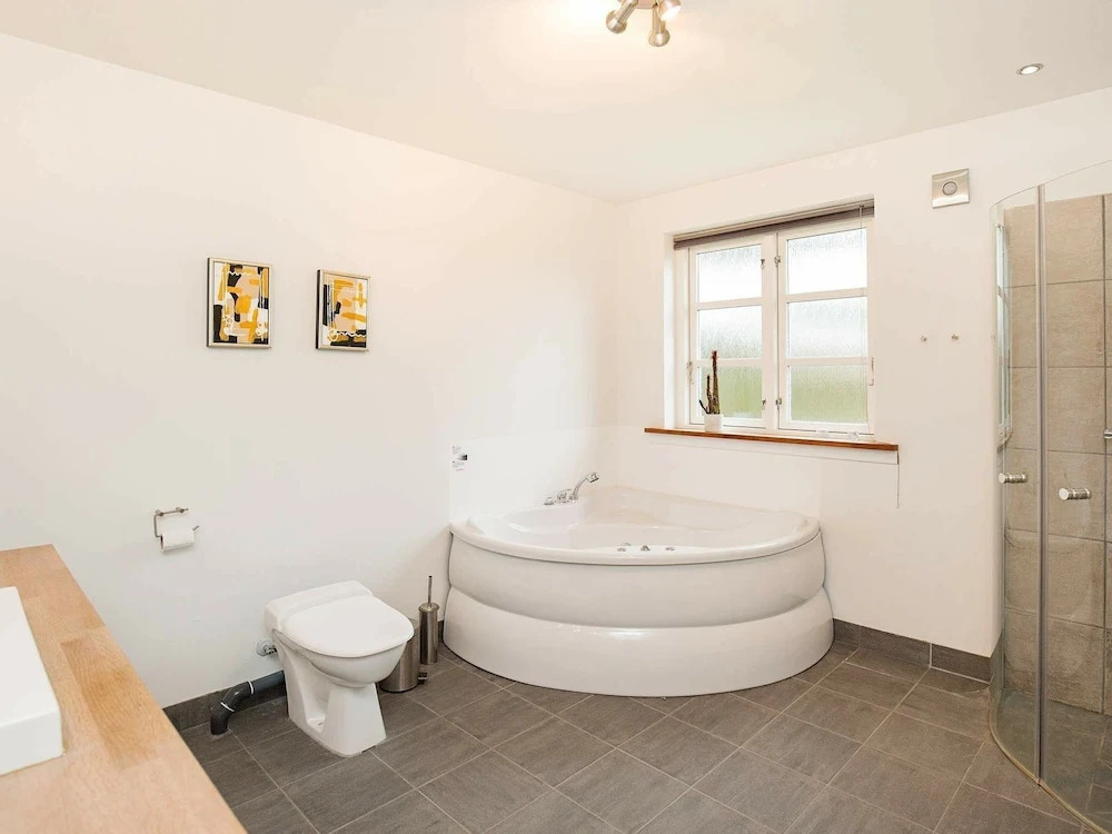 Vintage Holiday Home in Rødby With Hot Tub - фото 6