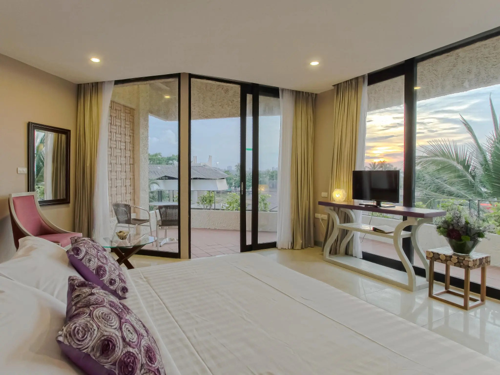 Cabana Double Suite (full double bed)