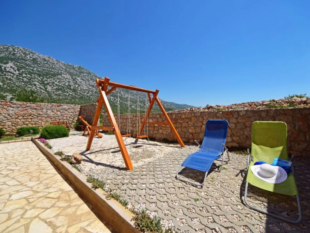 Apartment Golub Karlobag 21069