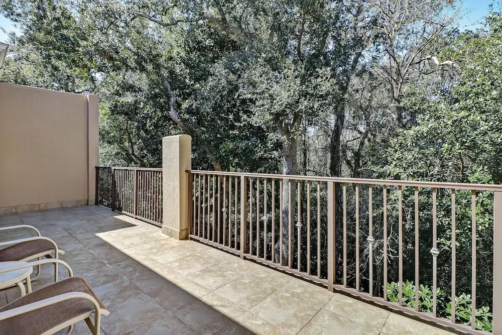 Home Near Beach With Free Wifi, Shared Pool, Central AC, Private W/D