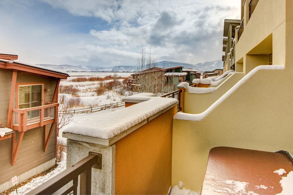Polished 2br Park City 2 Bedroom Condo