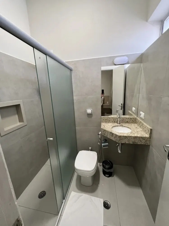 Deluxe Double room (full double bed)