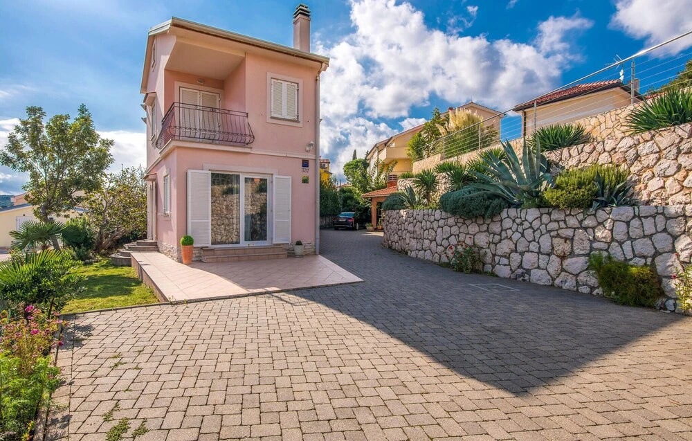Stunning Home in Cizici With Wifi and 1 Bedrooms