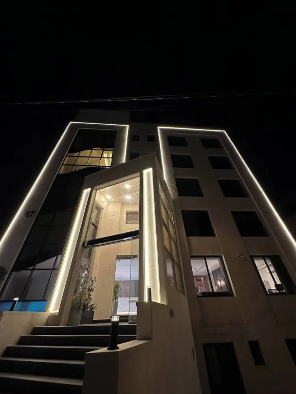 Privet Apartment 37 for Three Near Downtown Kh&sh