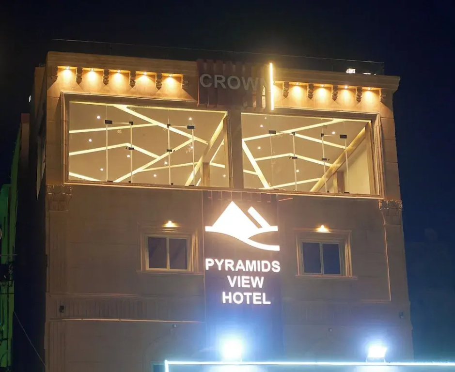 Crown Pyramids View Hotel